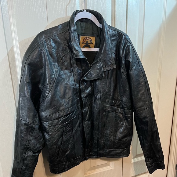 Phase 2 Men’s leather jacket - Picture 4 of 9